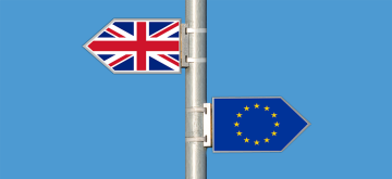 Vlag van Engeland en vlag van Europese Unie