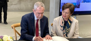 president ondertekend gouden boek Ugent