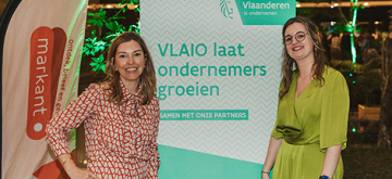 Winnaressen Caroline Van der Perre en Emma Callens 