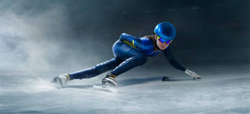 vrouw die schaatst