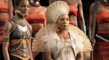 Queen Ramonda uit de film Black Panther